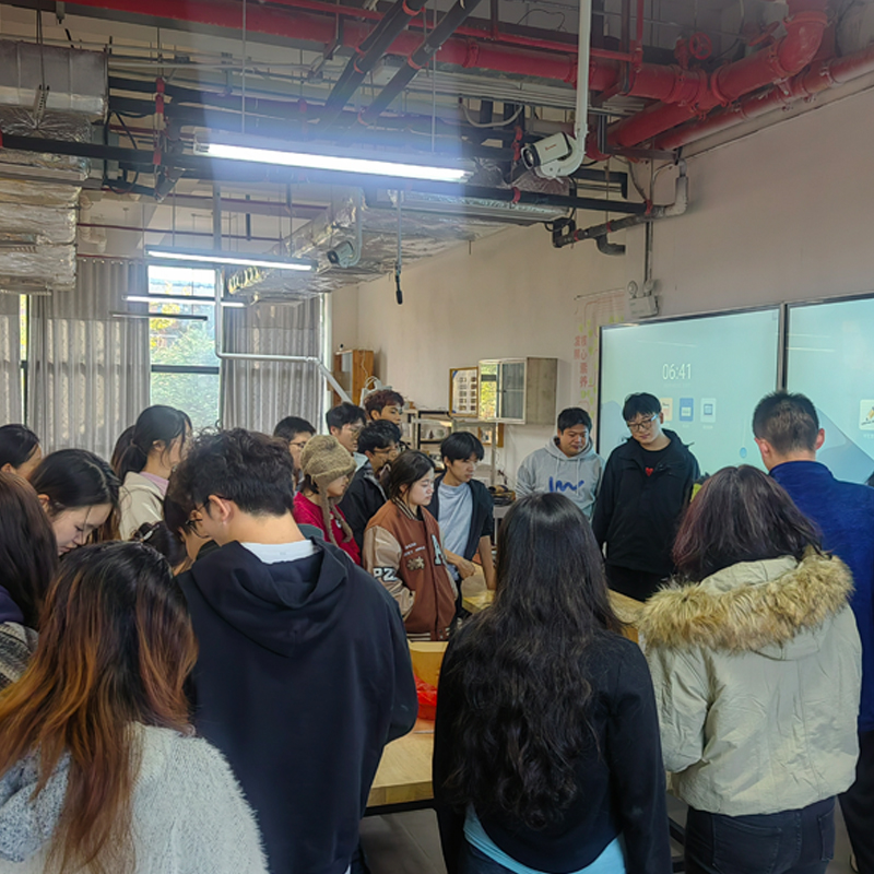 �մ���ѵ����֤�鿼��