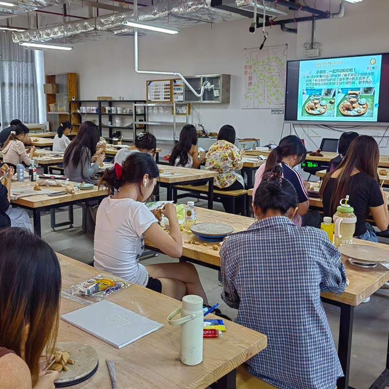 �մ���ѵ����֤�鿼��