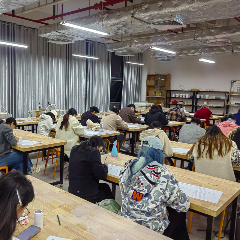 �մ���ѵ����֤�鿼��