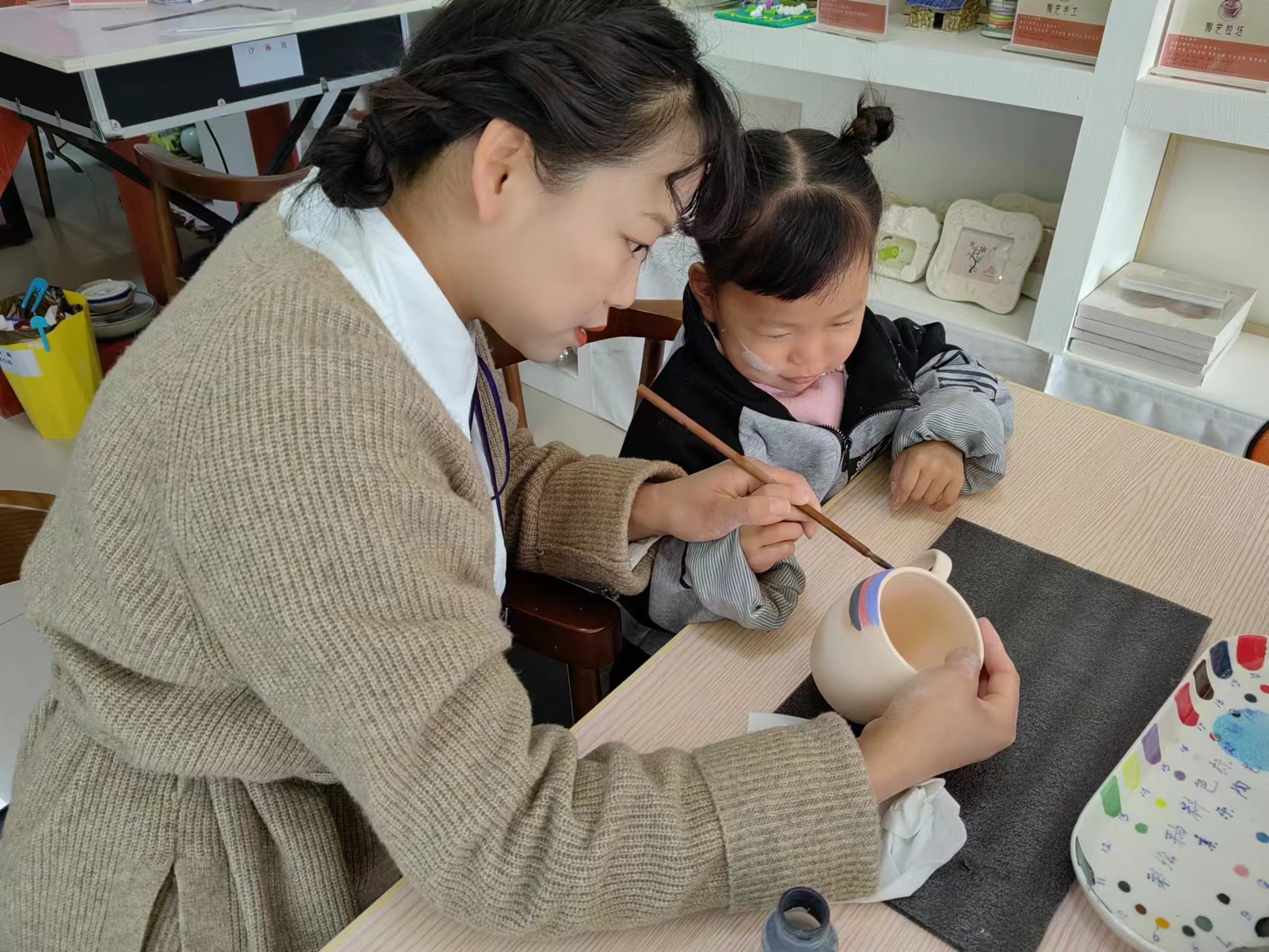 ��������